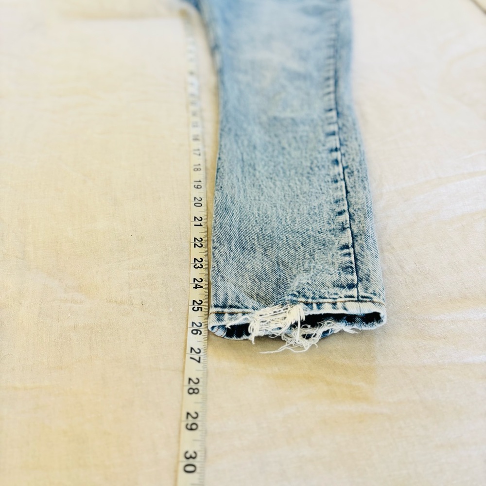 Abercrombie & Fitch Women's High Rise Light Blue Jeans - Picture 9 of 9